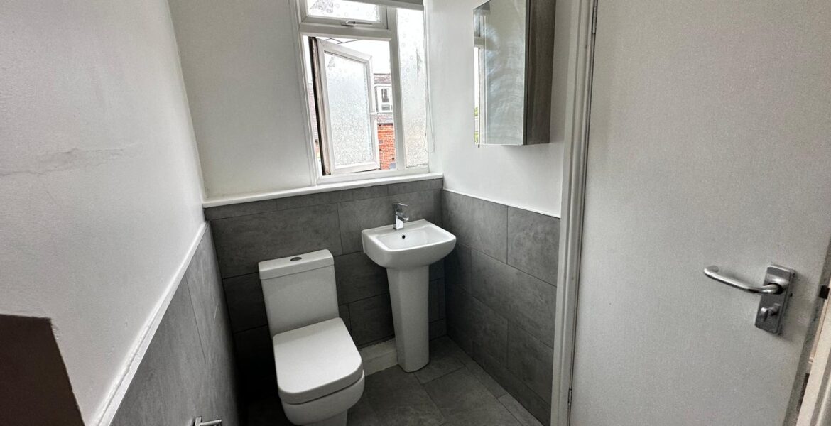 0461b738-b617-4182-b168-656a099174f5