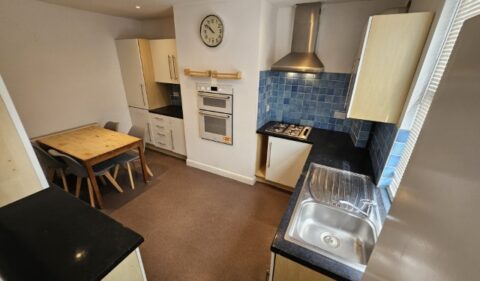 Beechwood Grove, Burley, LEEDS, LS4 2LT