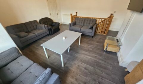 30 Brudenell Avenue, Hyde Park, Leeds, LS6 1HD