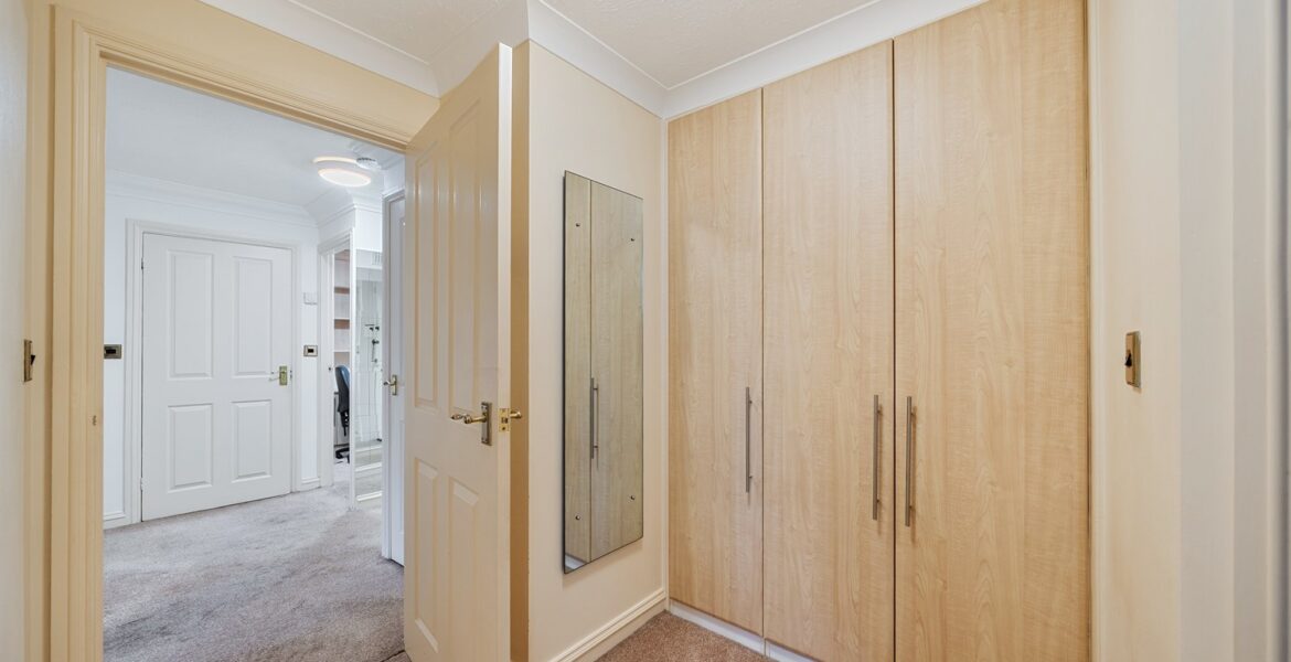 7687_29393_IMAGES_OTHER_76879