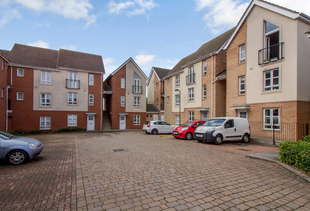 High Trees, Stag Lane. Rotherham, S60 3NU (20193) - sbliving | sbliving