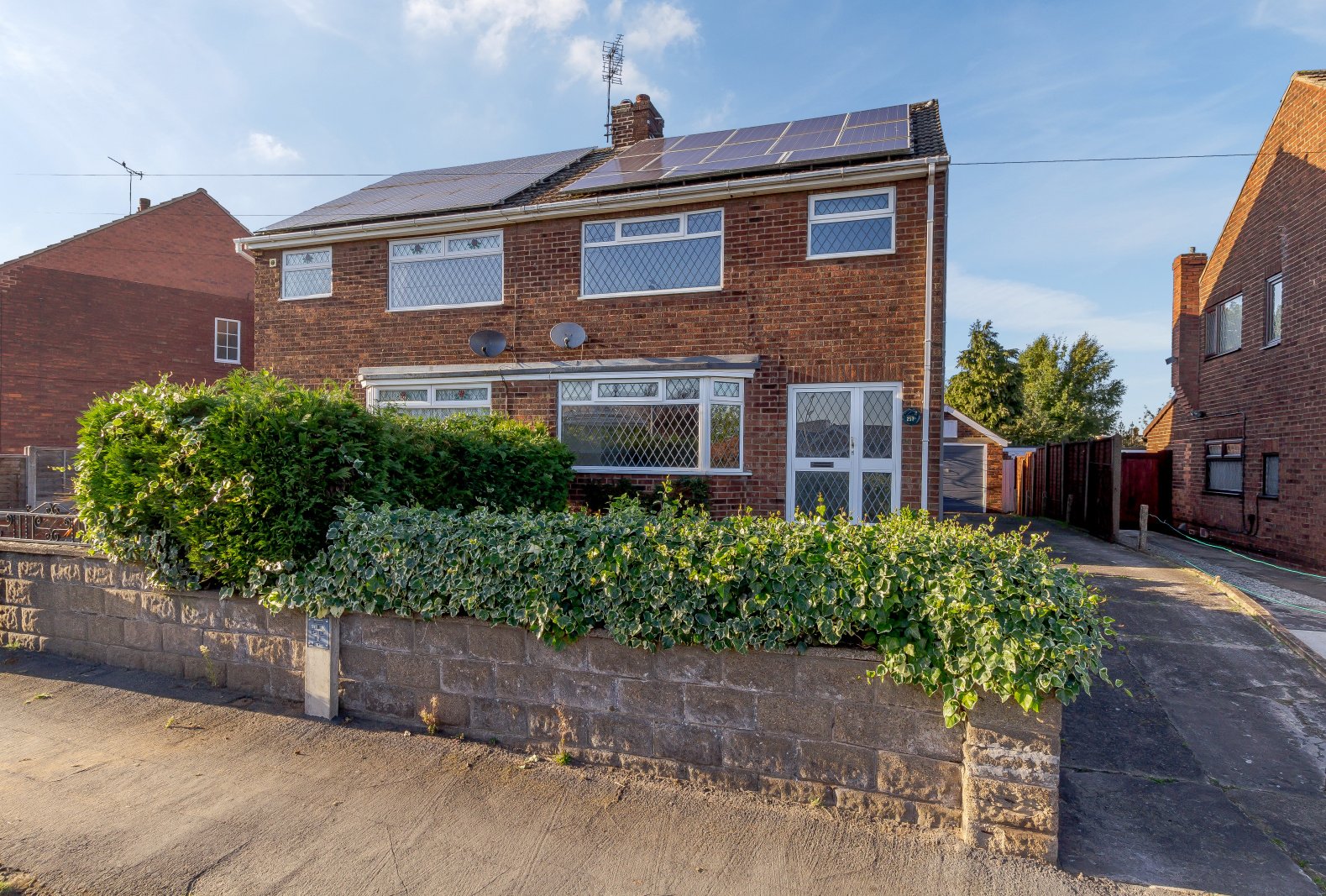 Grange Lane South, Lincolnshire DN16 3NJ (16466) sbliving sbliving