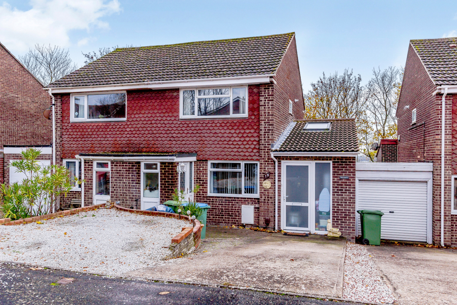 KILMISTON DRIVE,FAREHAM, PO16 8DY (17959) sbliving sbliving