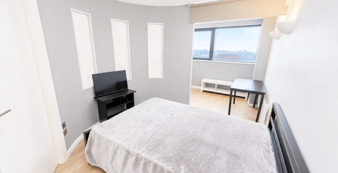 BEDROOM 3