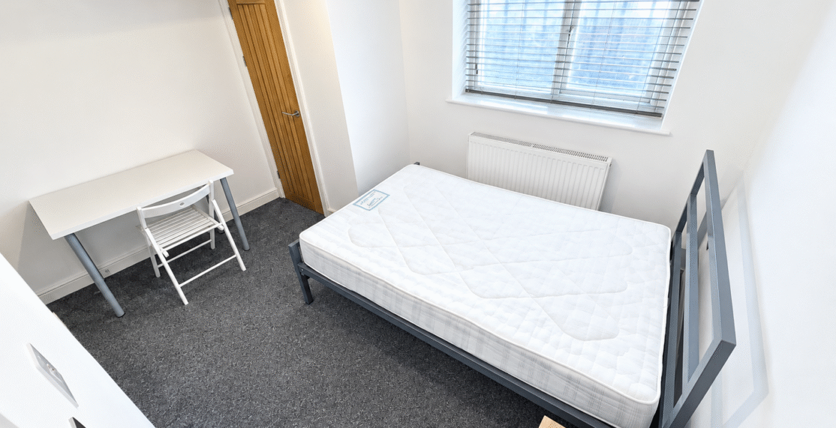 Bright Minimalist Bedroom Interior (2)