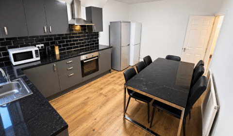 Archery Terrace, Woodhouse, Leeds, LS2 9AT