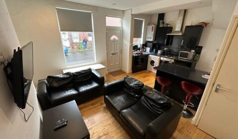 Harold View, Hyde Park, Leeds, LS6 1PP