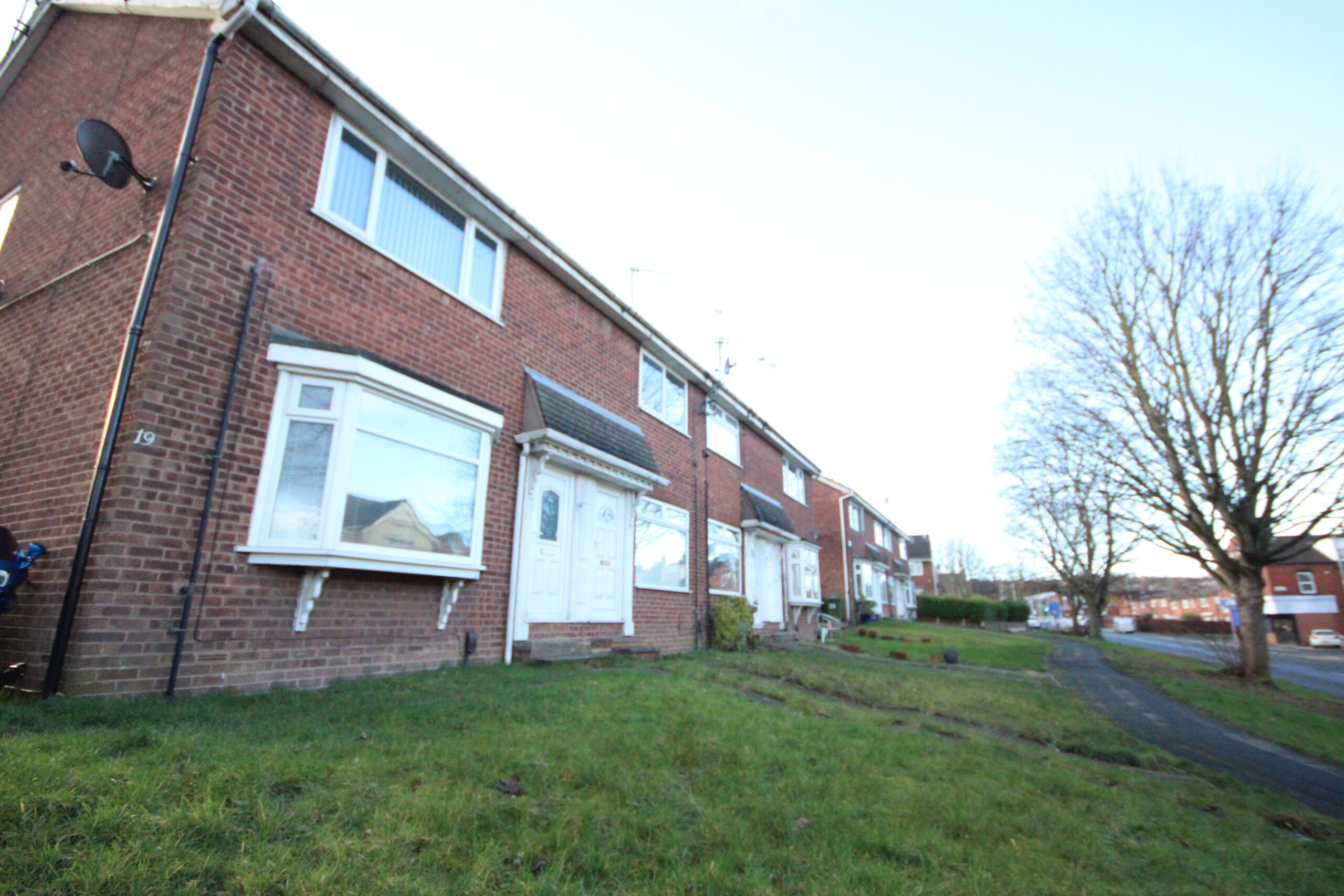 Oldfield Lane, LS12 4DS (28978) sbliving sbliving