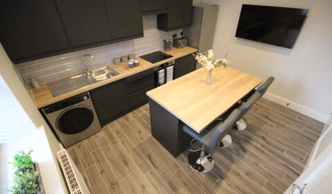 Thornville Mount, Leeds, LS6 1JX