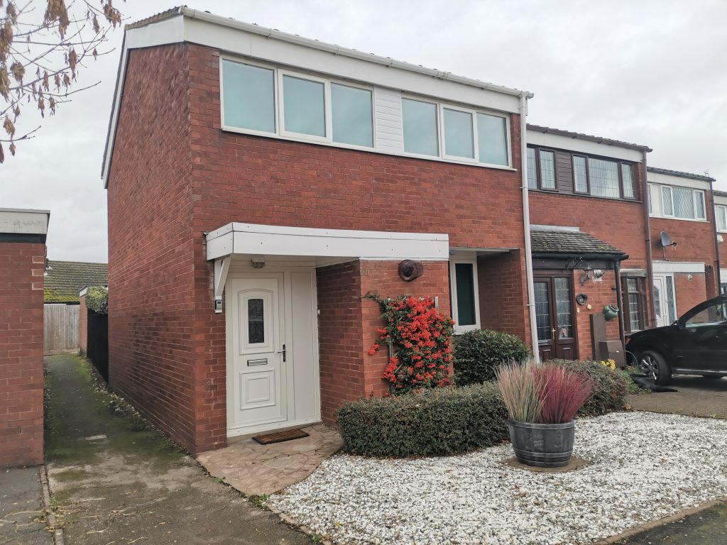 Peartree Avenue, Kingsbury, Tamworth, Warwickshire, B78 2LQ (22180