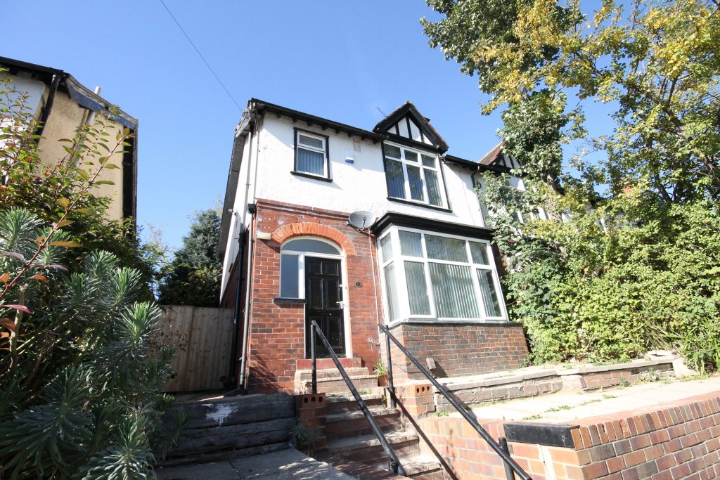 Ash Road Headingley, Leeds, LS6 3EZ (3064) sbliving sbliving