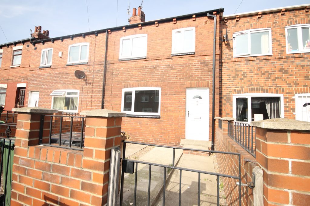 Ecclesburn Avenue, East End Park, Leeds, LS9 9BZ (14283) sbliving