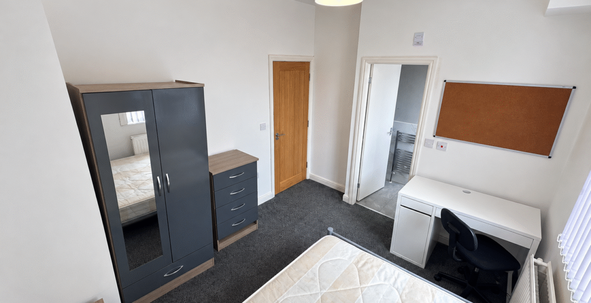 Modern Bedroom with Clean Rental Furnishings