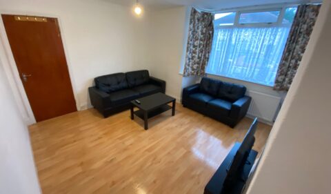 Newport View, Headingley, Leeds, LS6 3BX