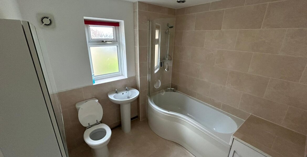 WhatsApp Image 2024-02-07 at 16.35.03 (1)