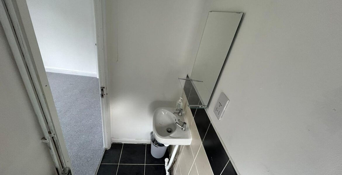 WhatsApp Image 2024-02-07 at 16.35.04 (4)