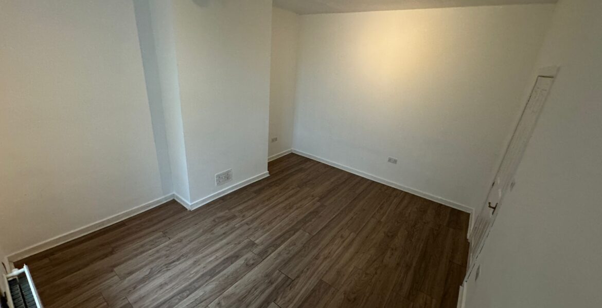 WhatsApp Image 2024-04-26 at 17.57.20 (1)