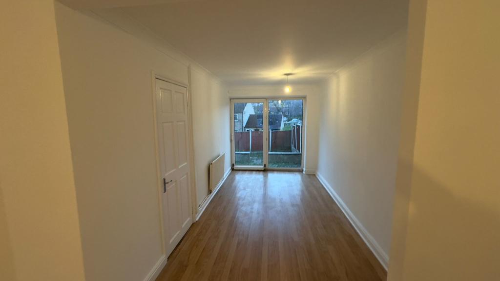 WhatsApp Image 2024-11-13 at 15.14.11