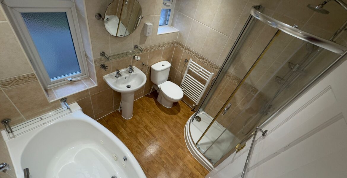 WhatsApp Image 2025-01-02 at 22.33.00 (3)