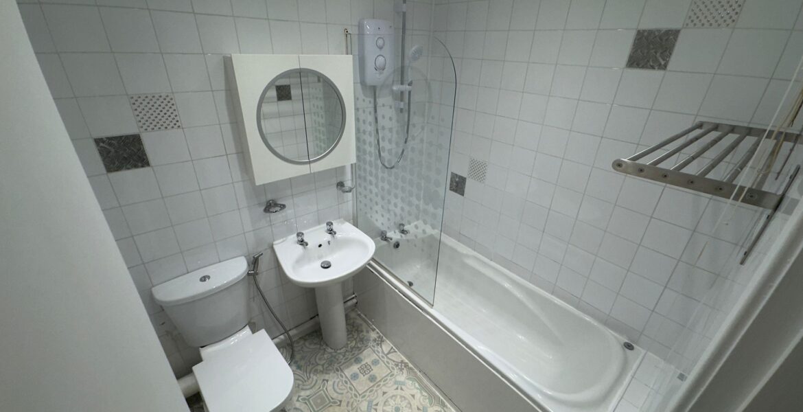 WhatsApp Image 2025-01-22 at 23.25.08 (1)