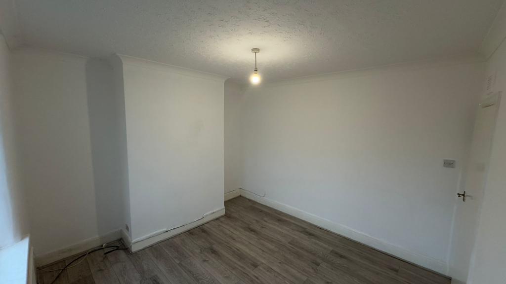 WhatsApp Image 2025-02-04 at 23.35.53 (3)