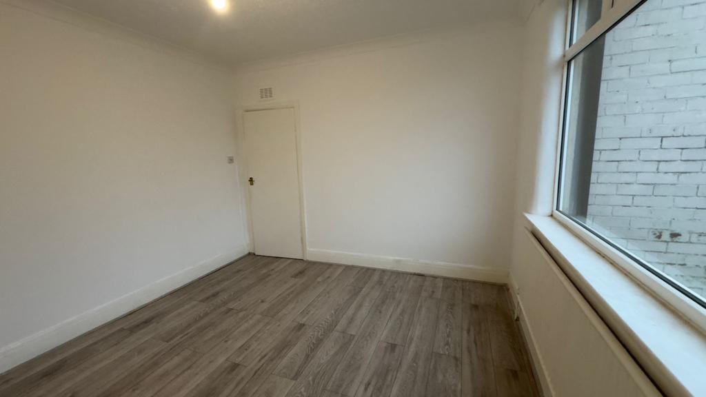 WhatsApp Image 2025-02-04 at 23.35.55 (1)