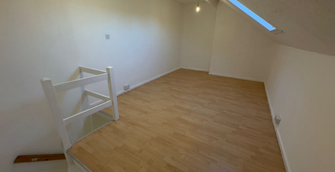 WhatsApp Image 2025-02-06 at 04.53.46 (2)