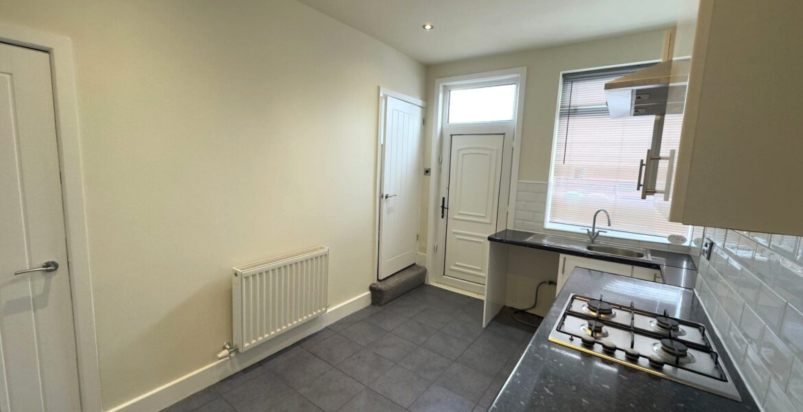 WhatsApp Image 2025-03-28 at 16.00.01