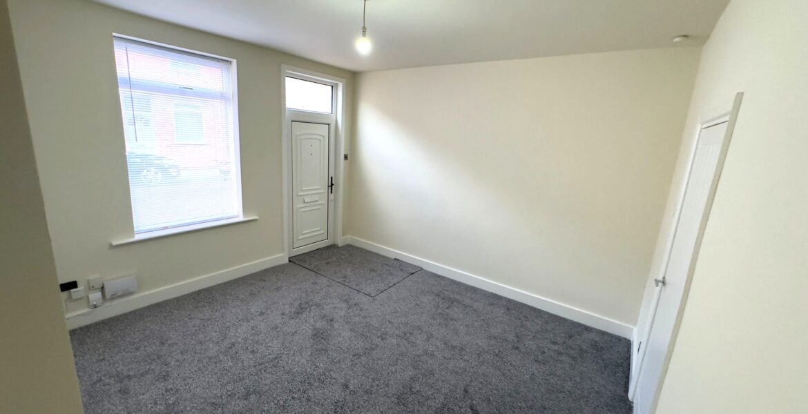 WhatsApp Image 2025-03-28 at 16.00.03 (3)