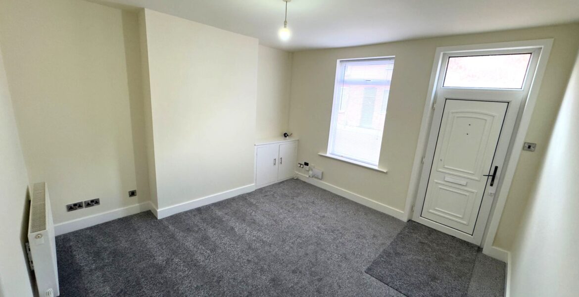 WhatsApp Image 2025-03-28 at 16.00.04