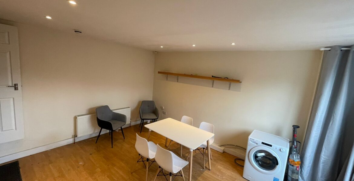 WhatsApp Image 2025-05-05 at 3.17.48 PM