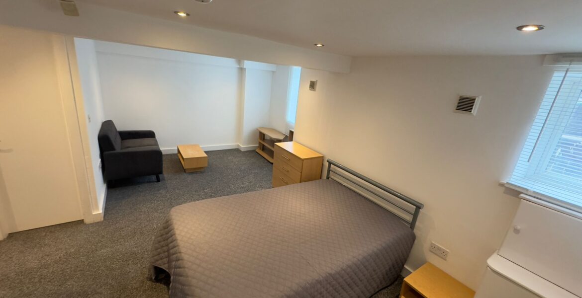 WhatsApp Image 2025-05-08 at 12.29.43 (2)