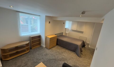 Flat 1, Norman Mount, Kirkstall, Leeds, LS5 3JQ