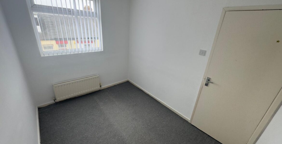 WhatsApp Image 2025-05-19 at 16.23.02 (2)