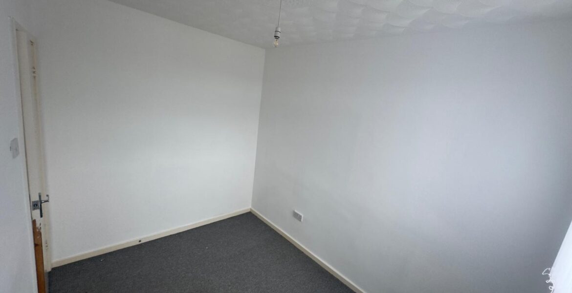 WhatsApp Image 2025-05-19 at 16.23.06