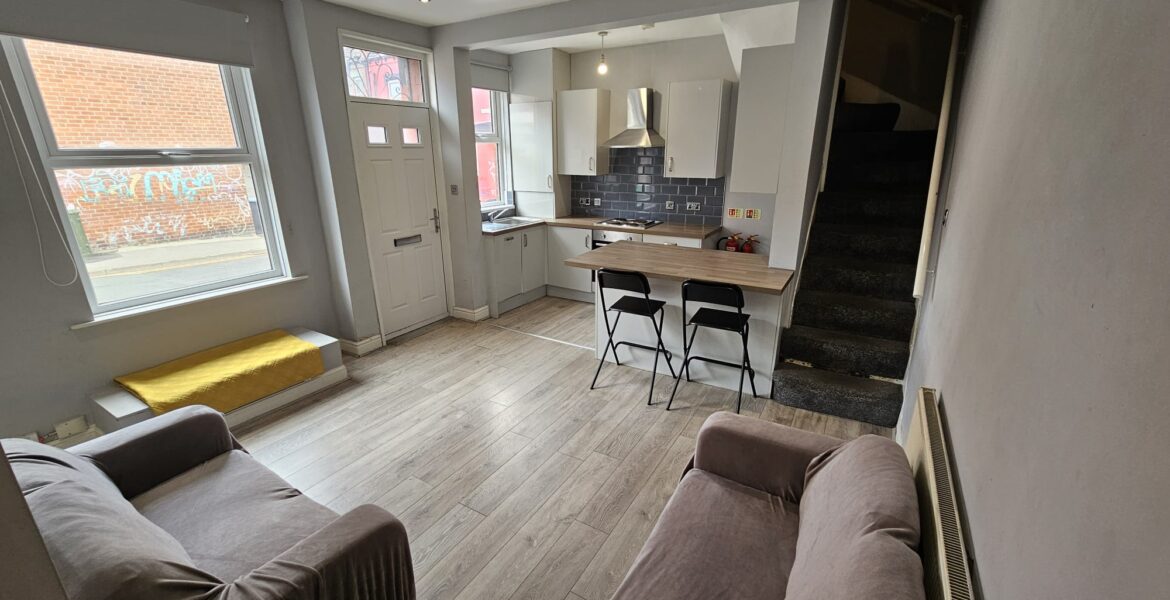 WhatsApp Image 2025-06-07 at 12.06.42 (1)