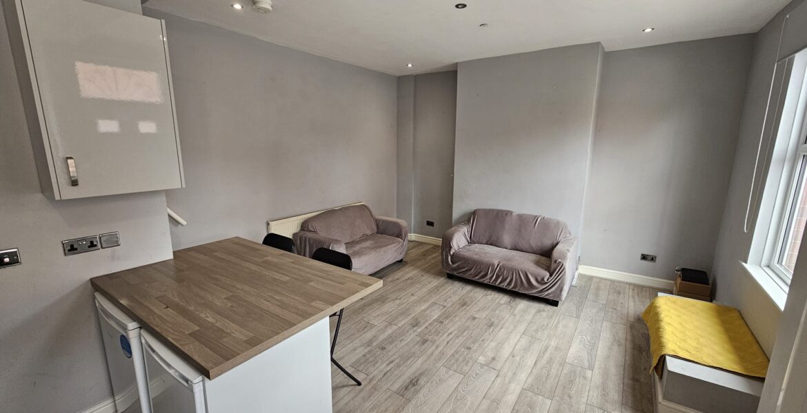 WhatsApp Image 2025-06-07 at 12.06.43 (2)