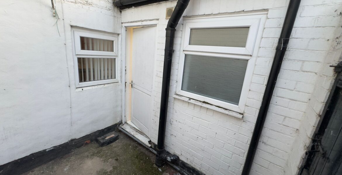 WhatsApp Image 2025-06-23 at 08.32.27