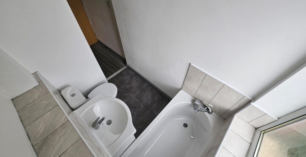 WhatsApp Image 2025-06-24 at 14.48.59 (1)