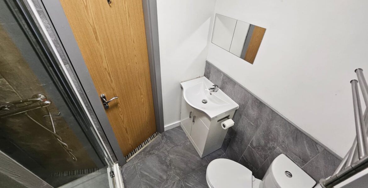 WhatsApp Image 2025-06-24 at 14.49.00 (4)