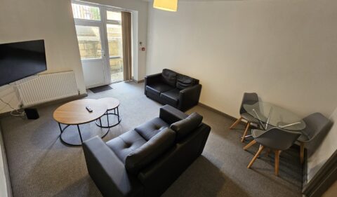 Royal Park Road, Hyde Park, LS6 1NH