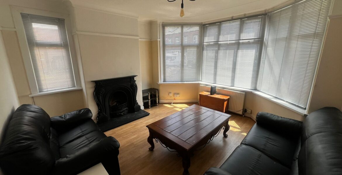 WhatsApp Image 2025-07-08 at 13.51.53 (5)