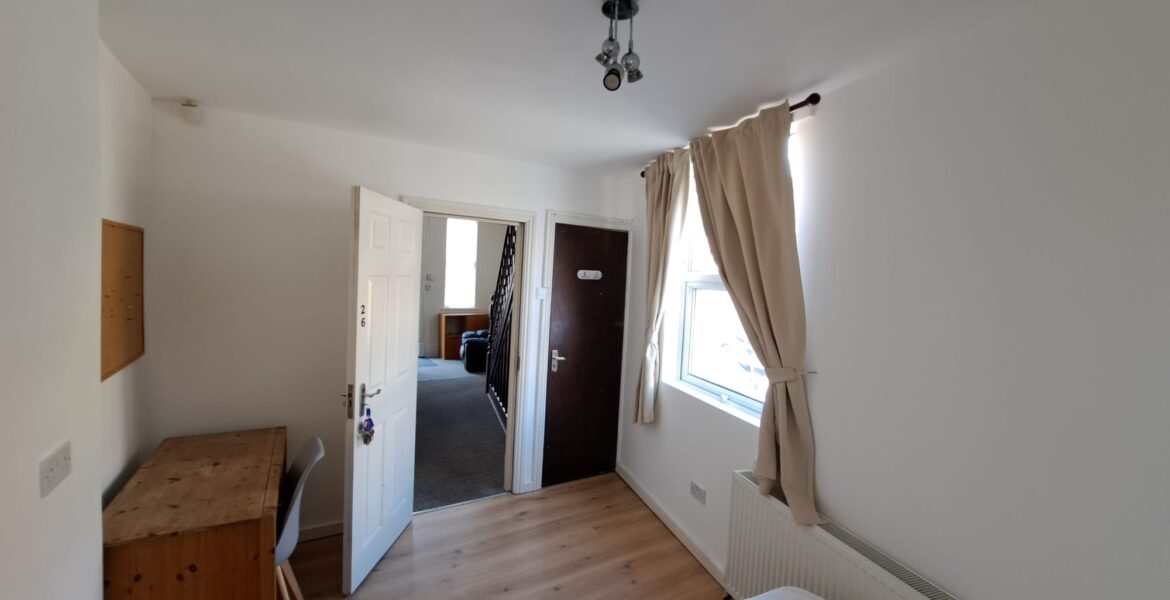 WhatsApp Image 2025-09-24 at 19.30.45