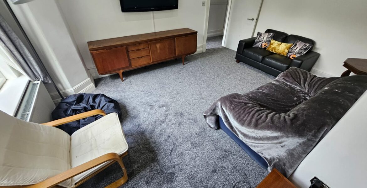 WhatsApp Image 2025-10-03 at 12.05.53