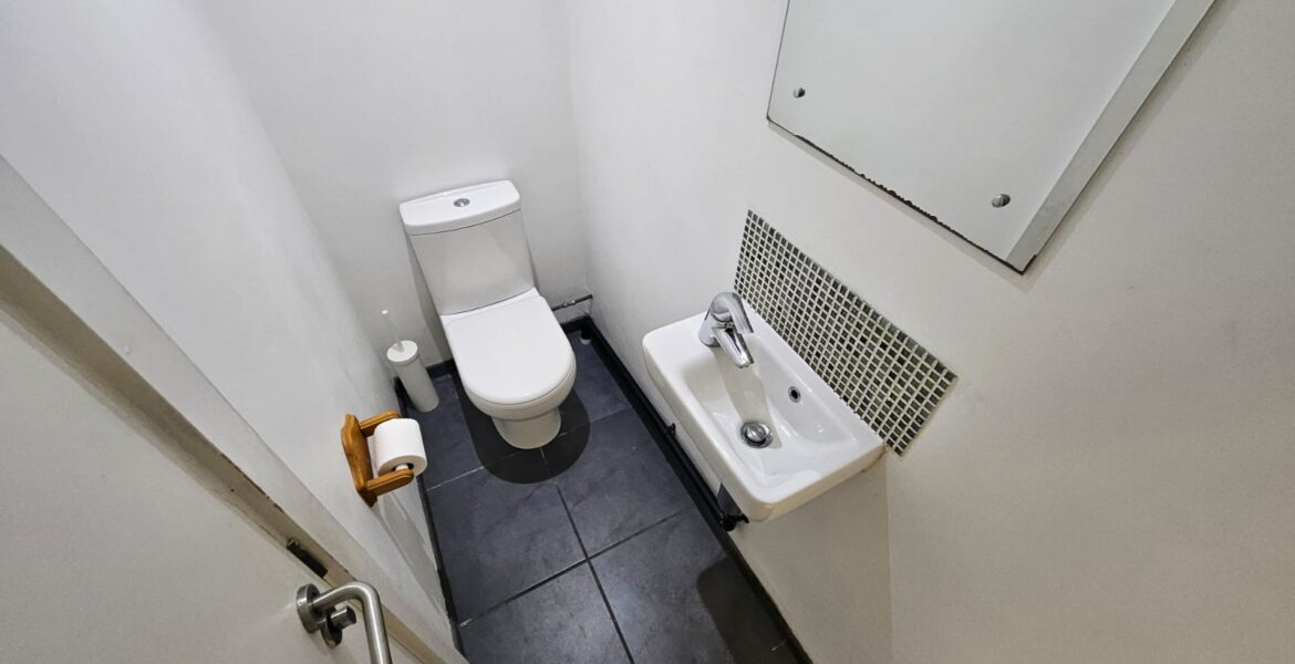 WhatsApp Image 2025-10-03 at 12.06.08 (6)