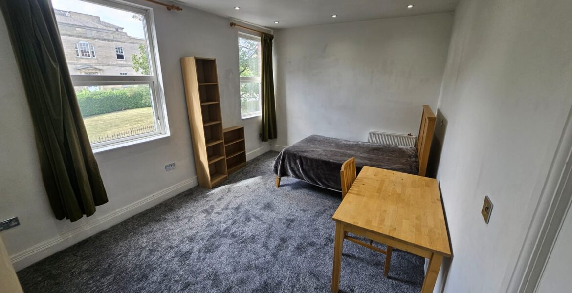 WhatsApp Image 2025-10-03 at 12.06.14 (2)