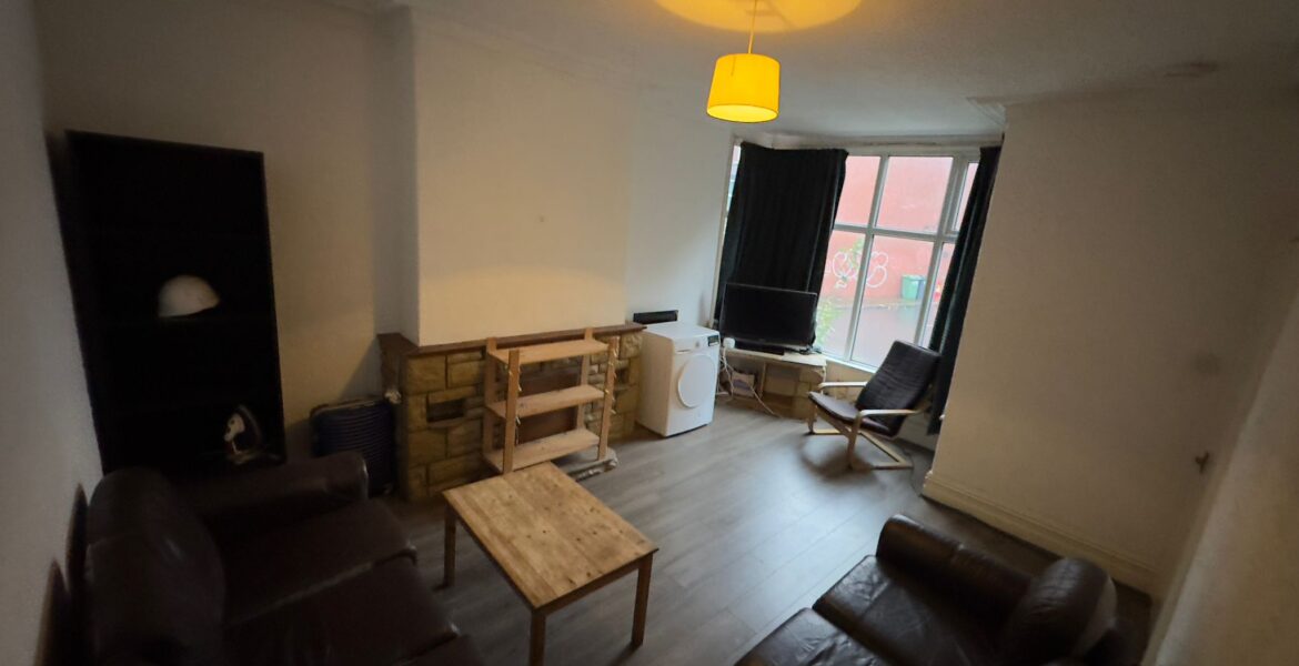 WhatsApp Image 2025-10-03 at 15.32.55 (1)