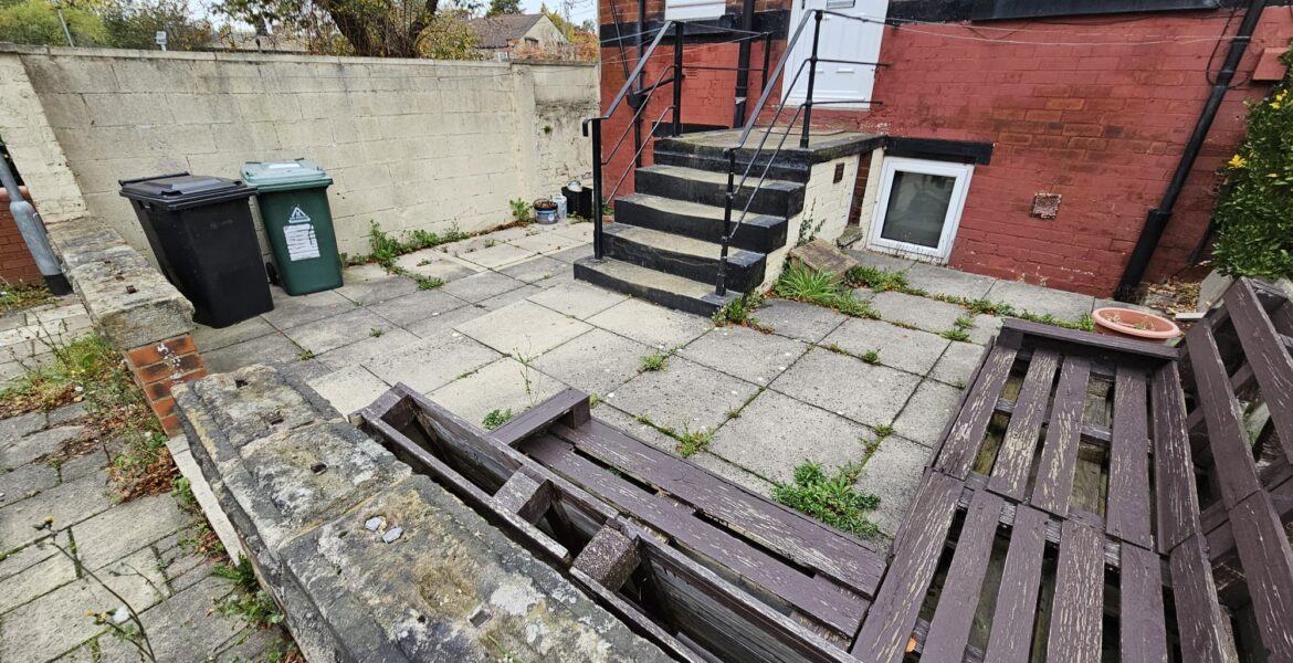 WhatsApp Image 2025-10-15 at 09.39.27