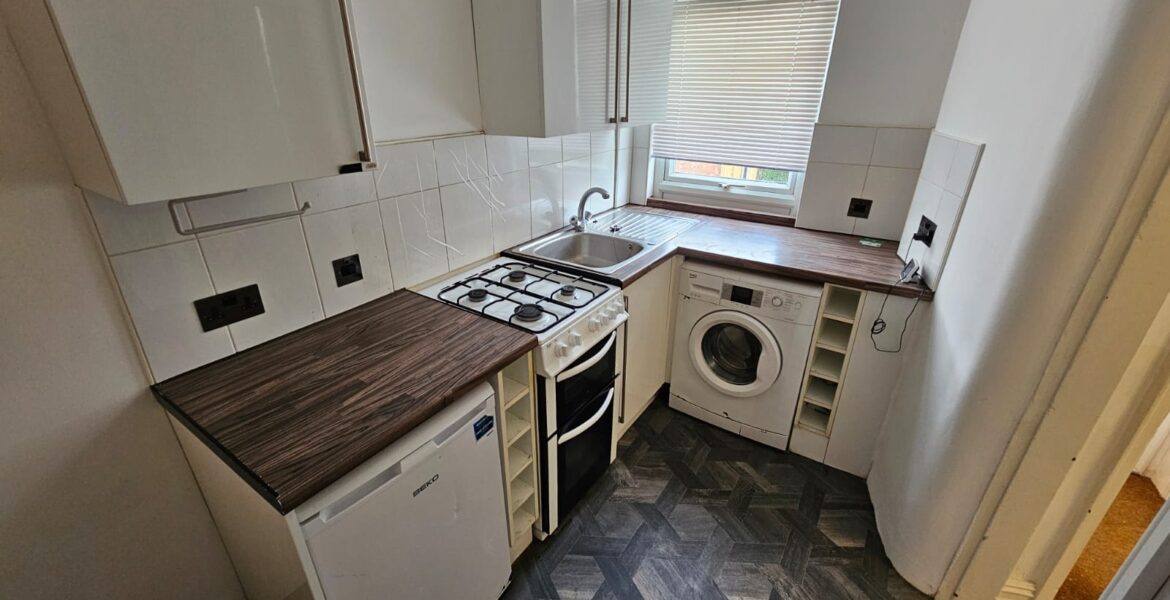 WhatsApp Image 2025-10-21 at 10.46.02 (2)