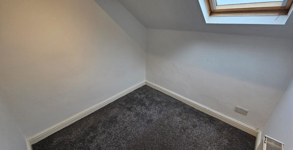 WhatsApp Image 2025-10-21 at 10.46.08 (3)